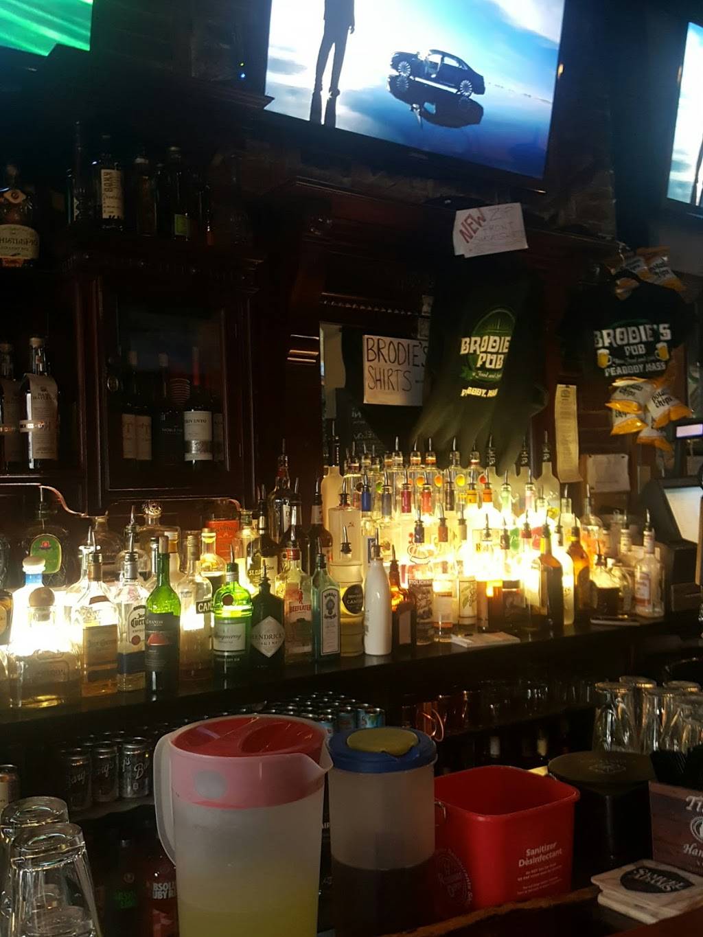 Brodies Pub | restaurant | 10 Lowell St, Peabody, MA 01960, USA | 9789779988 OR +1 978-977-9988