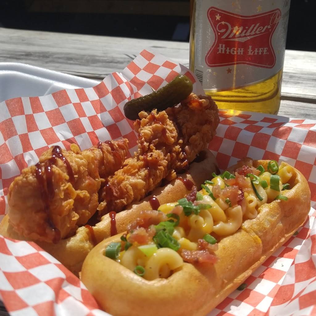 Fortys Chicken & Waffles | restaurant | 2593 N High St, Columbus, OH 43202, USA | 6146366050 OR +1 614-636-6050