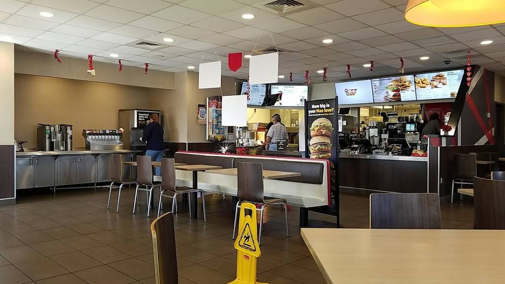 McDonalds | cafe | 9075 E Tanque Verde Rd, Tucson, AZ 85749, USA | 5207494777 OR +1 520-749-4777