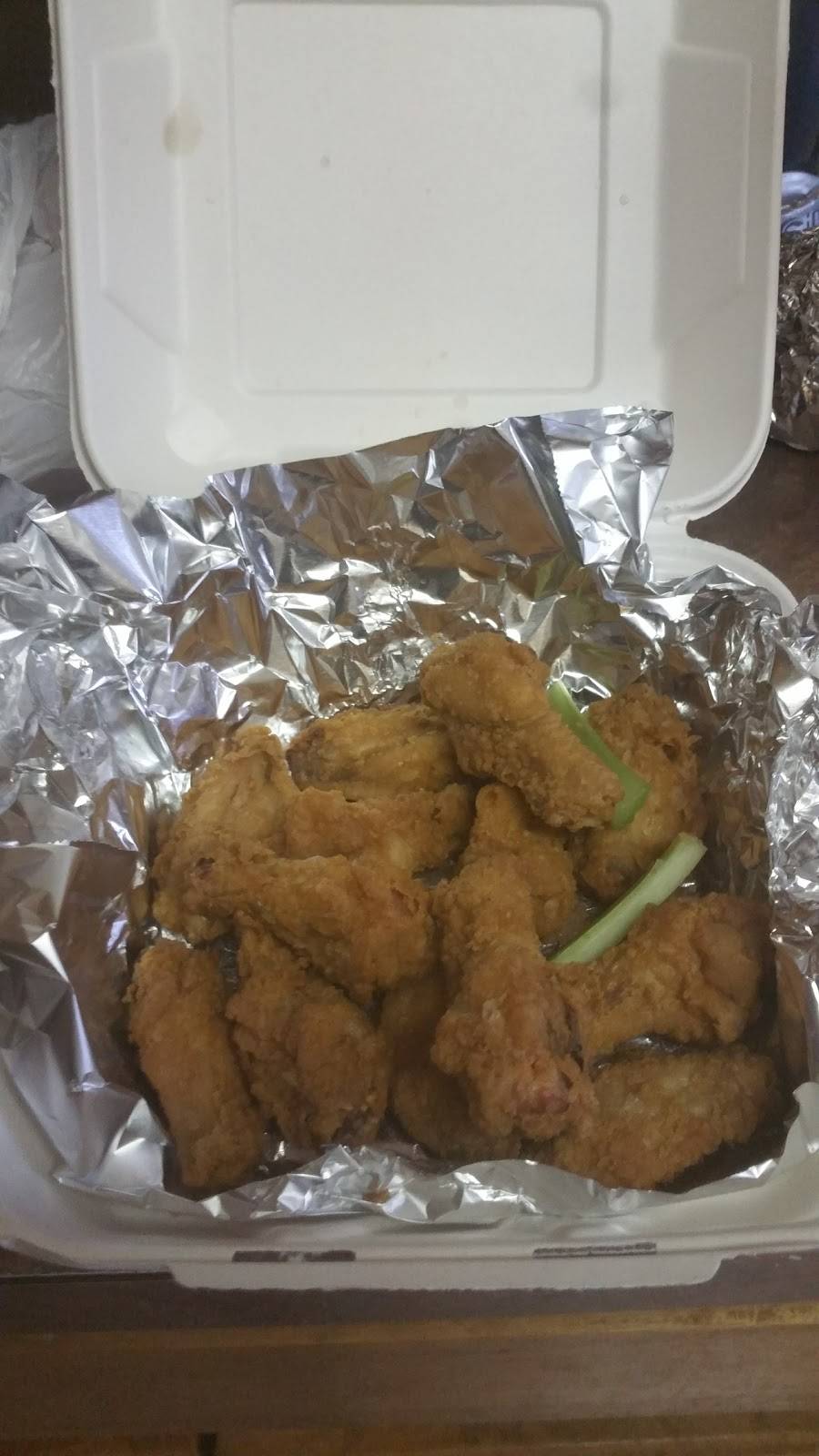 Golden Skillet | restaurant | 7301 Marlboro Pike, Forestville, MD 20747, USA | 3014205700 OR +1 301-420-5700