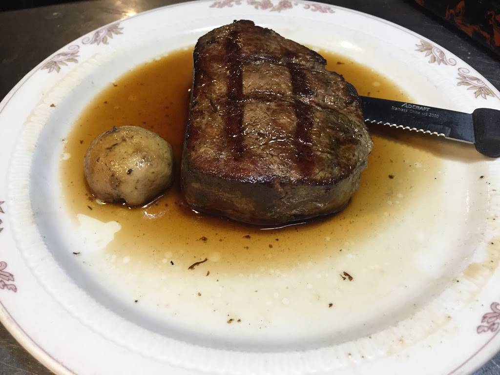 Golden Steer Steakhouse | restaurant | 7635 West Roosevelt Rd, Forest Park, IL 60130, USA | 7087717798 OR +1 708-771-7798