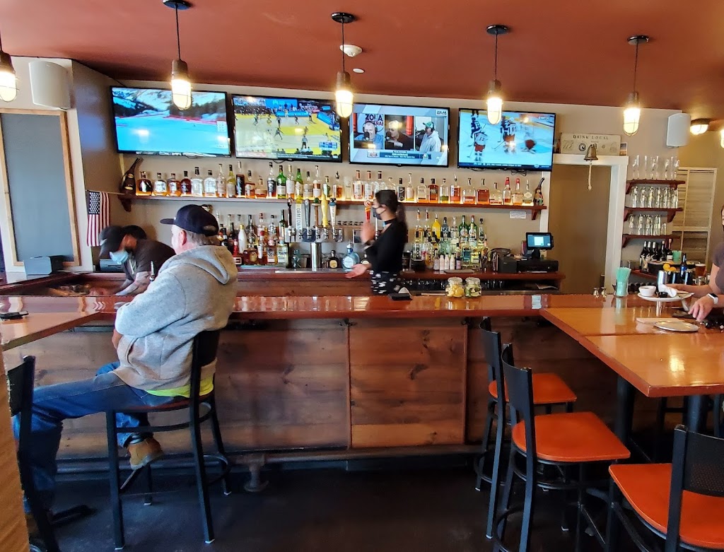 B-ACK Yard BBQ | restaurant | 20 Straight Wharf, Nantucket, MA 02554, USA | 5082280227 OR +1 508-228-0227