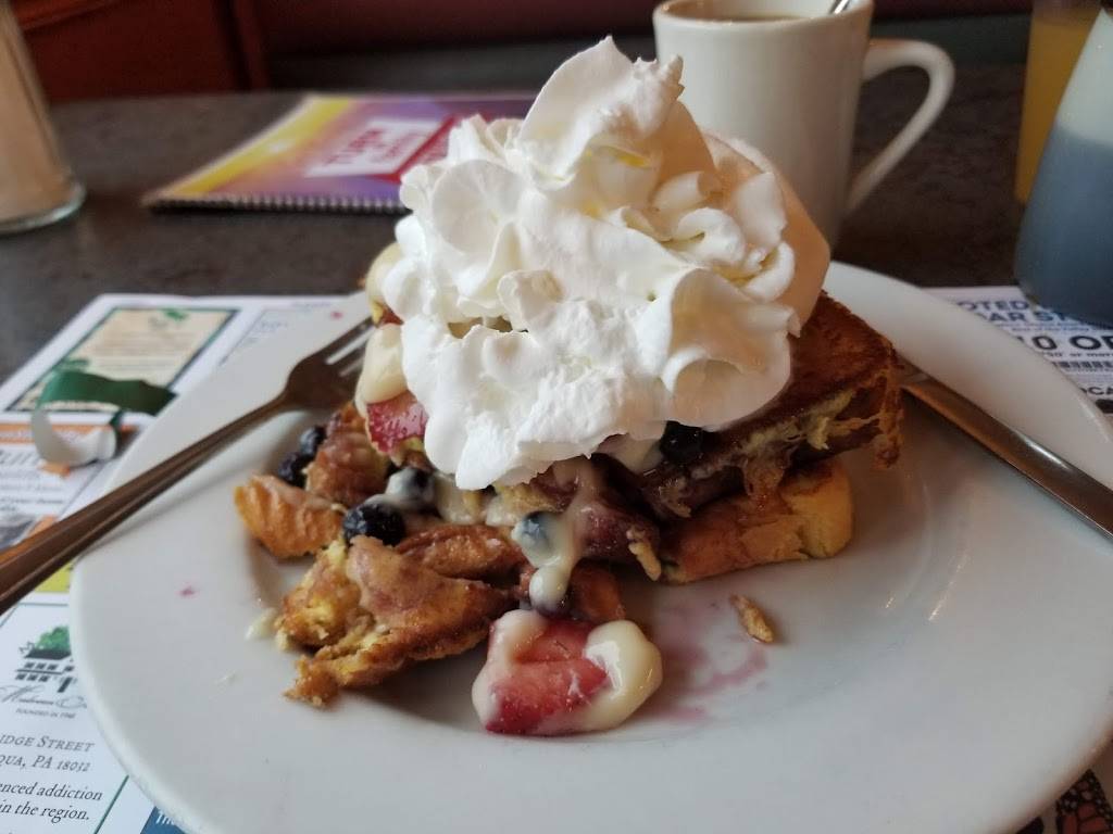 Turn In Restaurant | restaurant | 162 N Walnut St, Bath, PA 18014, USA | 6108377282 OR +1 610-837-7282