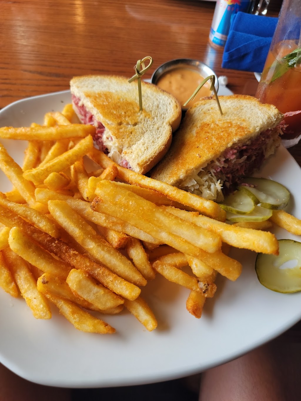 4th Tavern Lakehouse | restaurant | 4710 Cooley Lake Rd, Waterford Twp, MI 48327, USA | 2486224210 OR +1 248-622-4210