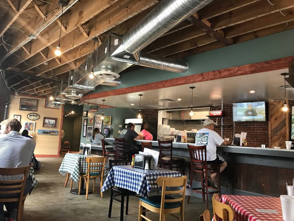 Guss World Famous Fried Chicken | restaurant | 5486 Peachtree Rd, Chamblee, GA 30341, USA | 7705570839 OR +1 770-557-0839