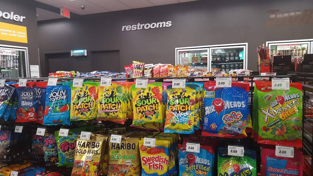 Thorntons | bakery | 100 W Broadway, Louisville, KY 40202, USA | 5025845355 OR +1 502-584-5355