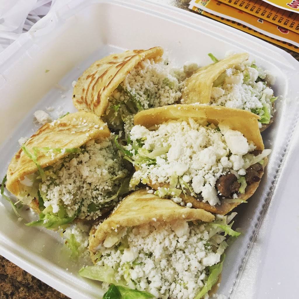 Gilbertos Taco Shop | restaurant | 1112 E Abram St, Arlington, TX 76010, USA | 8172006624 OR +1 817-200-6624