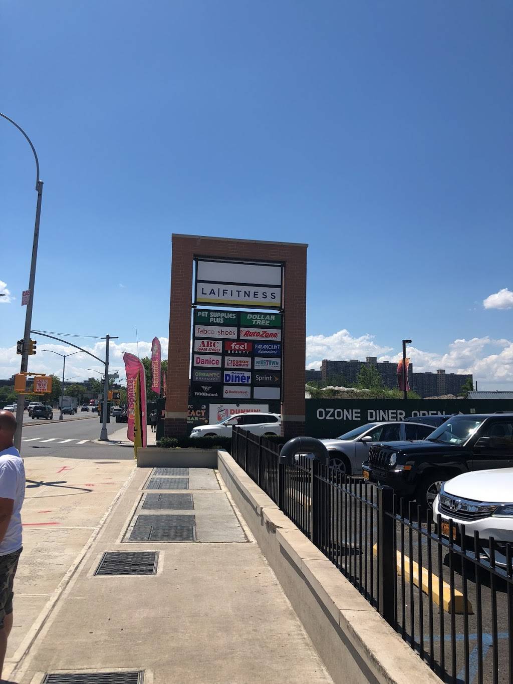 Policano’s Italian Sausage | restaurant | Linden Blvd & 79th Street, Howard Beach, NY 11414, USA | 9177438555 OR +1 917-743-8555