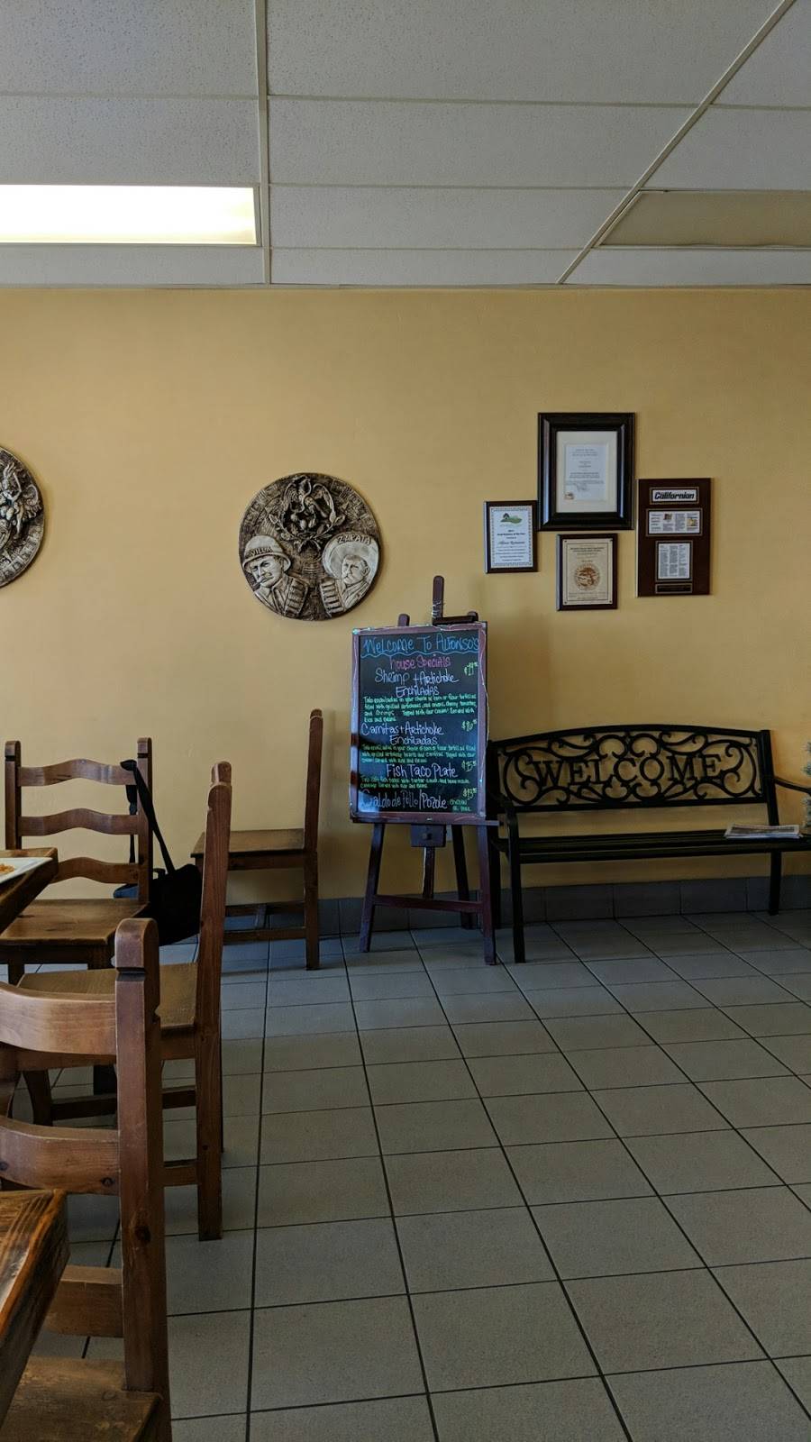 Alfonsos Authentic Mexican Food | restaurant | 11252 Merritt St, Castroville, CA 95012, USA | 8316335572 OR +1 831-633-5572