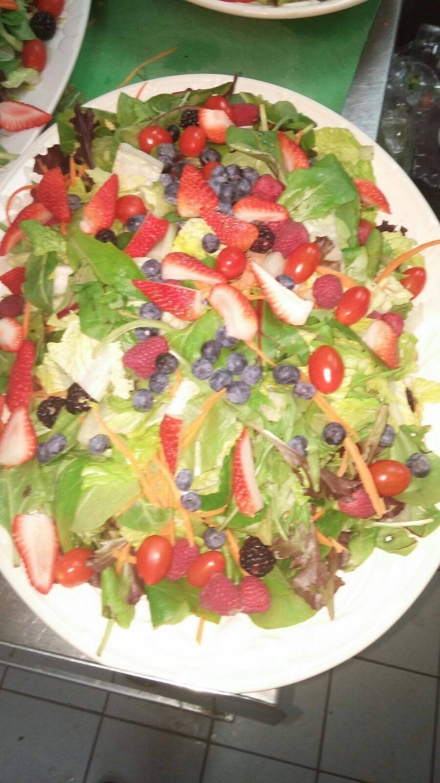 Freddys Kitchen | restaurant | 2515 Hurontario St, Mississauga, ON L5A 2G4, Canada | 9058483733 OR +1 905-848-3733