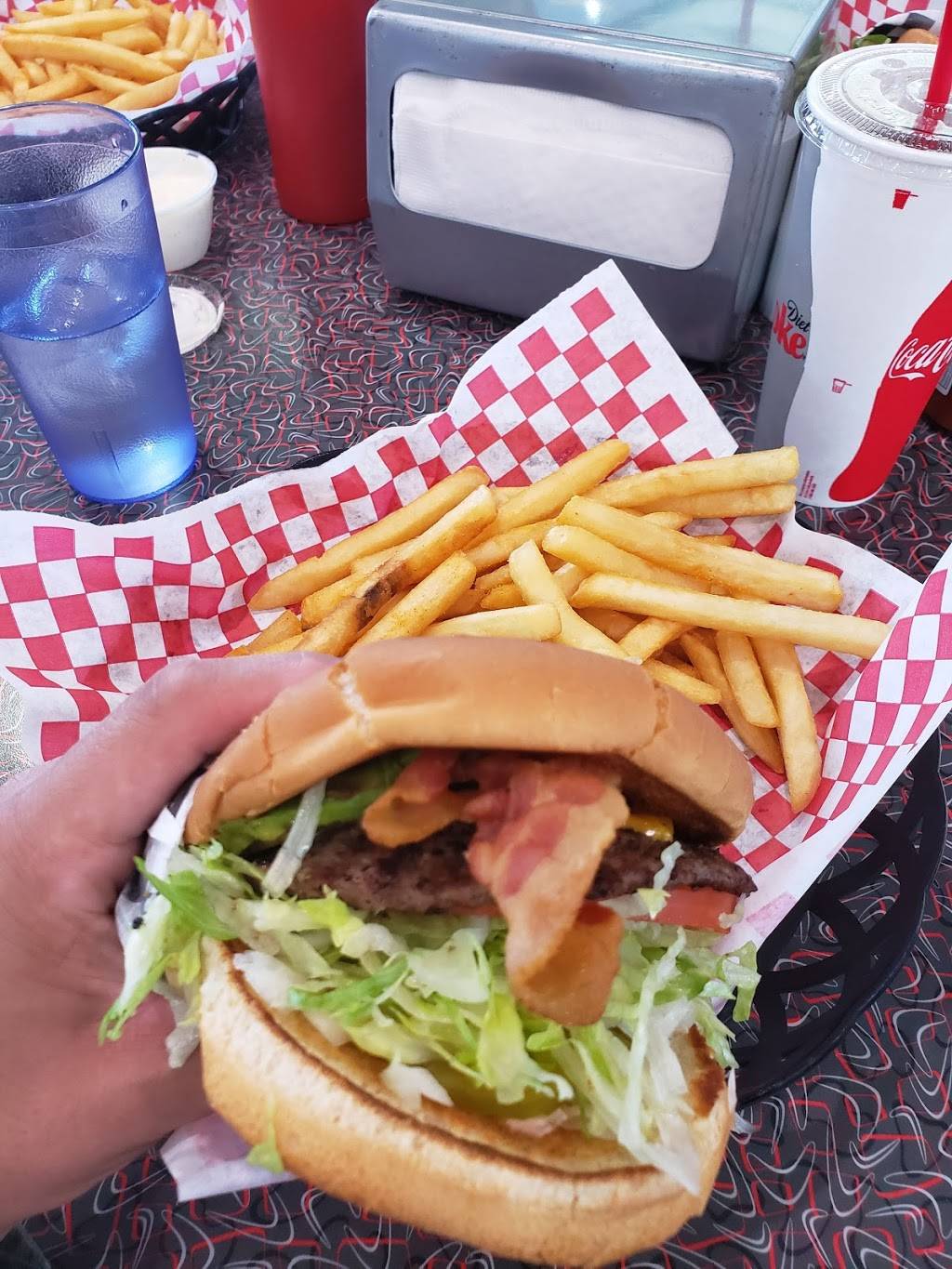 Victory Diner | restaurant | 388 Main Street, Orange, CA 92868, USA | 7146344799 OR +1 714-634-4799