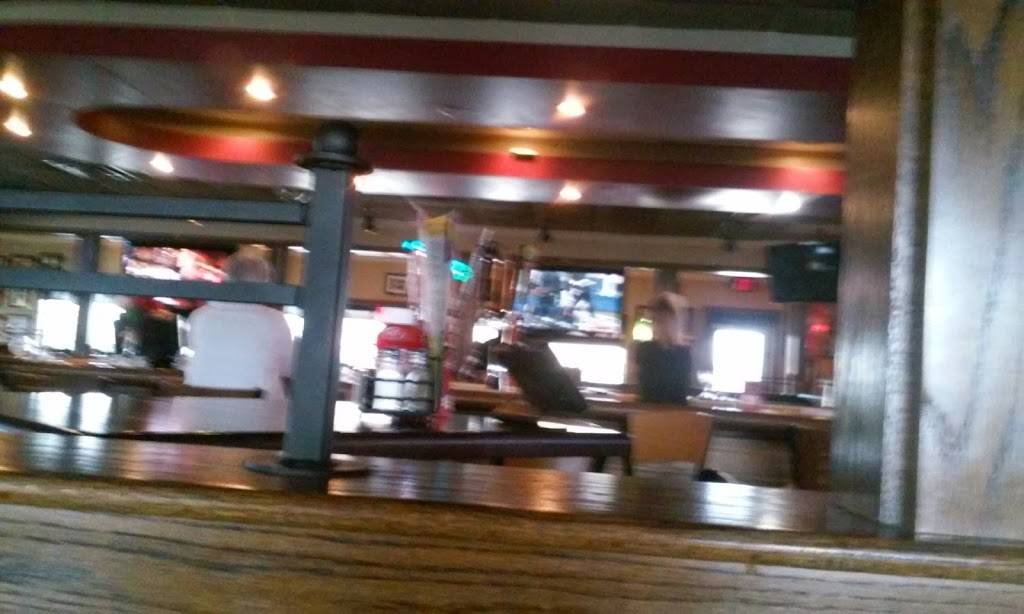 Applebees Grill + Bar | restaurant | 1113 New Pointe Blvd, Leland, NC 28451, USA | 9103716315 OR +1 910-371-6315