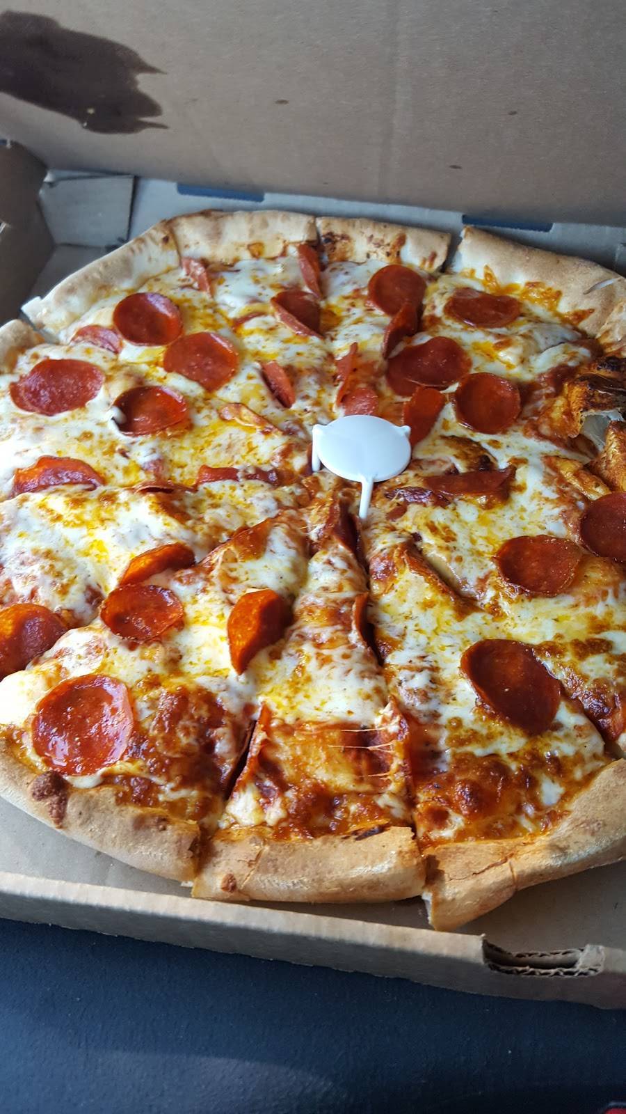 Round Table Pizza | meal delivery | 12881 Mountain Ave, Chino, CA 91710, USA | 9095919984 OR +1 909-591-9984