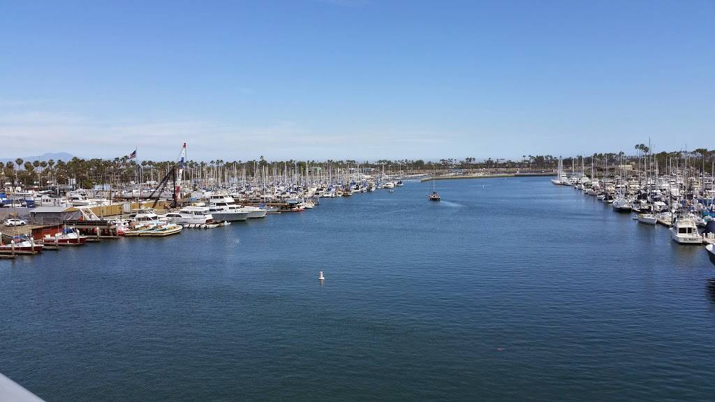 Marina Shores | shopping mall | 6500-6670 Pacific Coast Hwy, Long Beach, CA 90803, USA | 2135532200 OR +1 213-553-2200