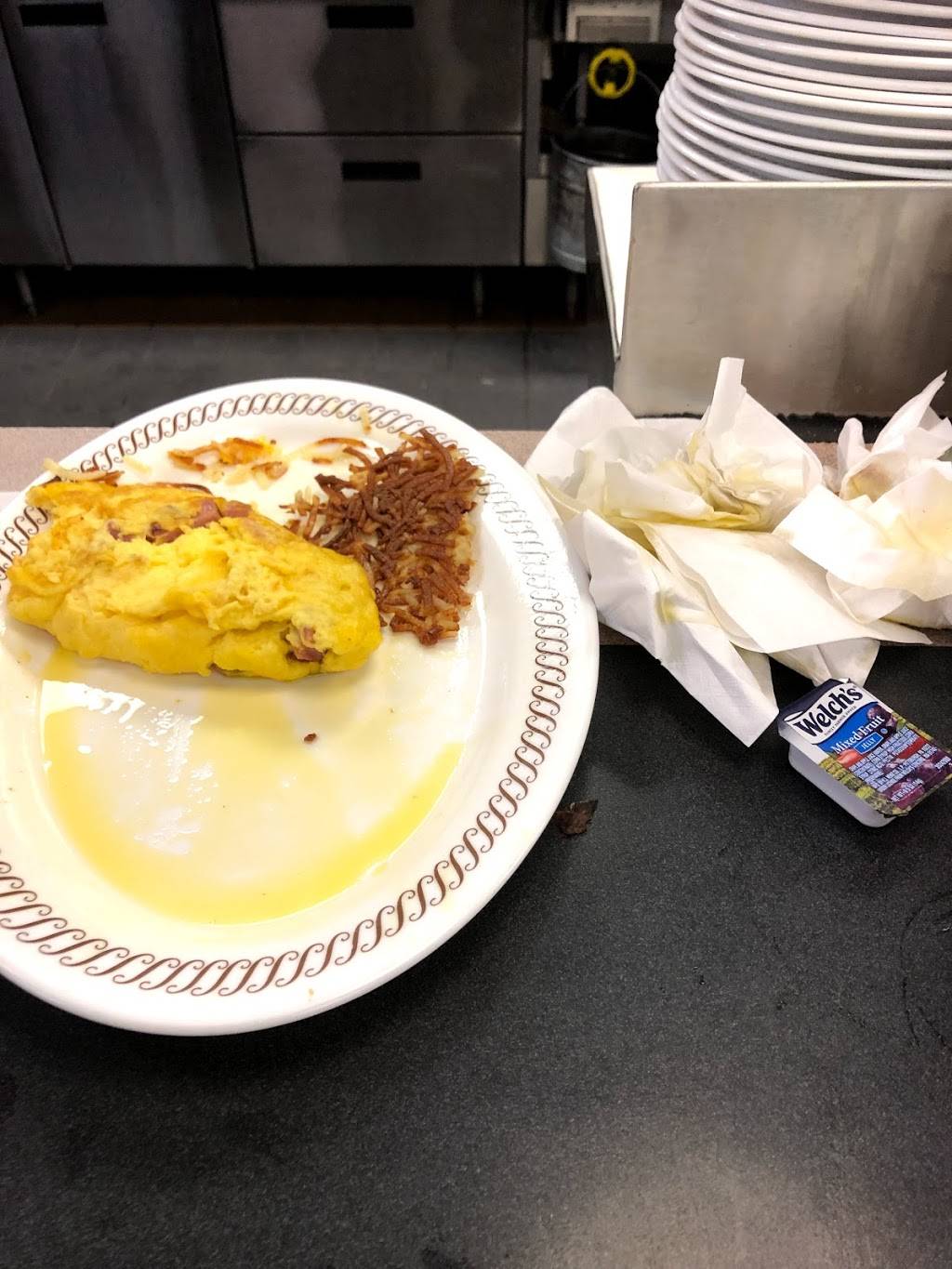 Waffle House | meal takeaway | 8800 South Dale Harker Dr, Daleville, IN 47334, USA | 7653780788 OR +1 765-378-0788