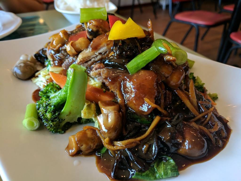 Ruang Khao | restaurant | 939 Bonifant St, Silver Spring, MD 20910, USA | 3015895341 OR +1 301-589-5341