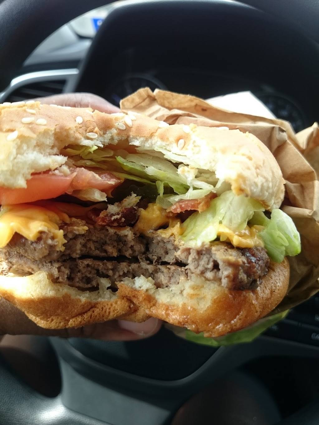 Burger King | restaurant | 3020 W Mockingbird Ln, Dallas, TX 75235, USA | 2143573020 OR +1 214-357-3020