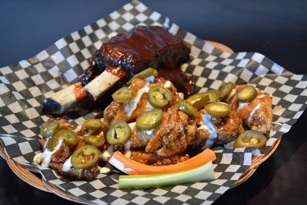 Wingporium | restaurant | 170 Lakeshore Rd E, Mississauga, ON L5G 1G1, Canada | 9059904300 OR +1 905-990-4300