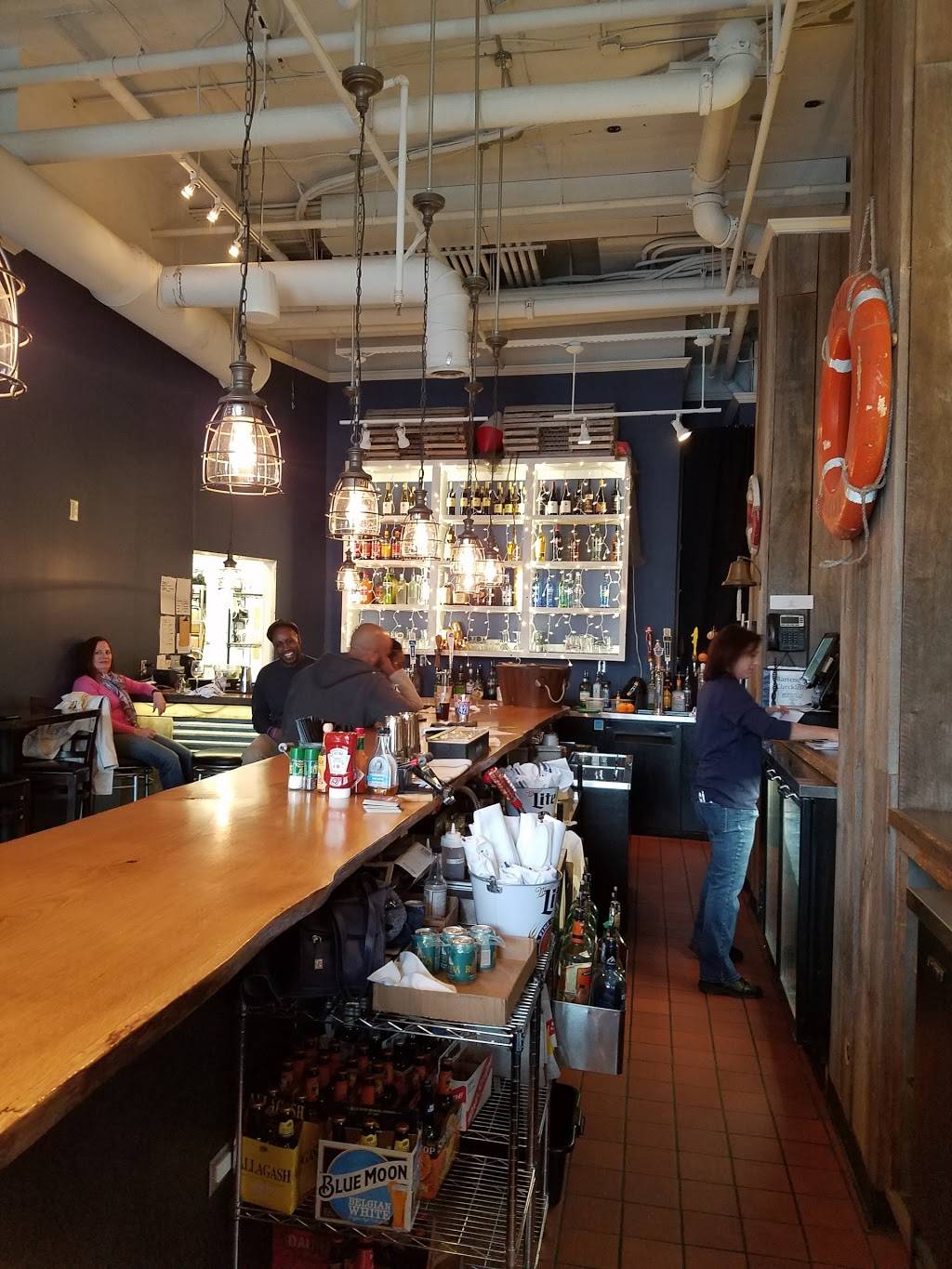 Hook Line & Schooner | restaurant | 4600 W Village Way #3009, Smyrna, GA 30080, USA | 7703333338 OR +1 770-333-3338