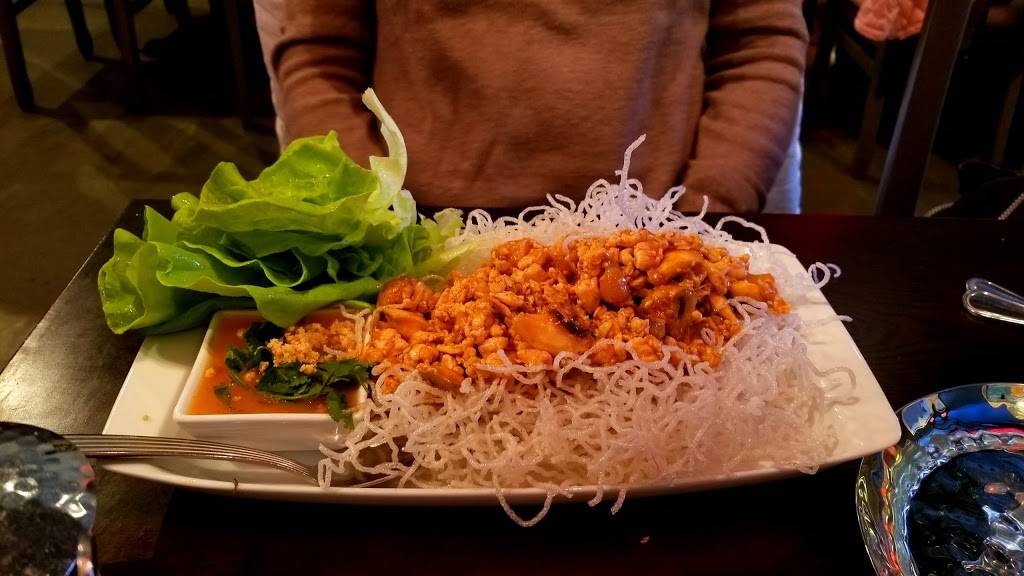 98 Asian Bistro | restaurant | 1800 N Main St #106, High Point, NC 27262, USA | 3368873388 OR +1 336-887-3388