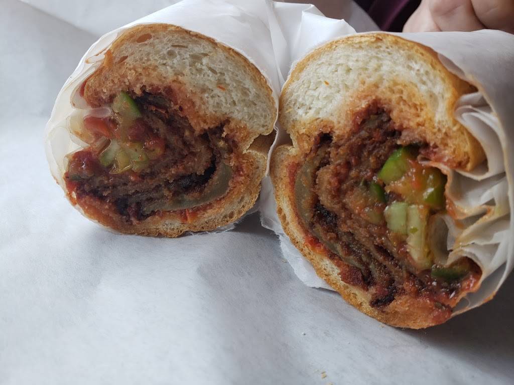 Carms Beef and Italian Ice | restaurant | 1057 W Polk St, Chicago, IL 60607, USA | 3127381046 OR +1 312-738-1046