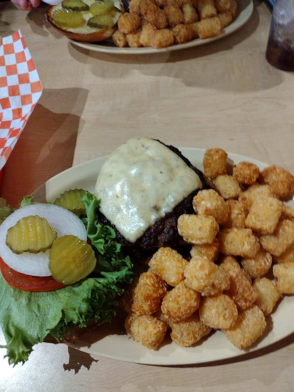 Mott Steak & Chop | restaurant | 323 Main St, Stockton, KS 67669, USA | 7854152210 OR +1 785-415-2210