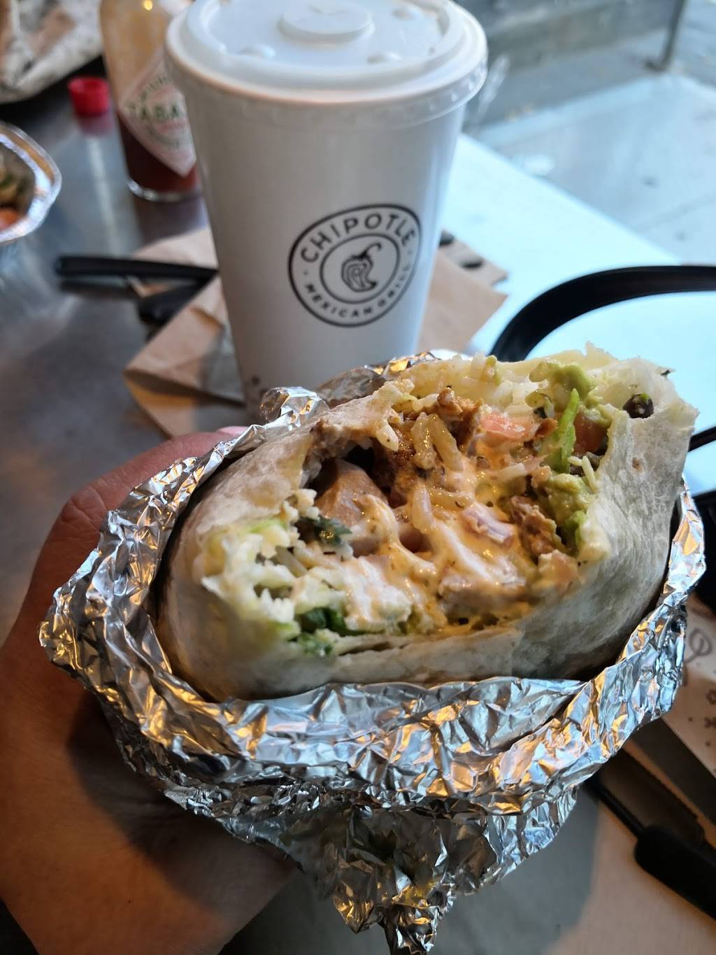 Chipotle Mexican Grill | restaurant | 4009 Broadway, New York, NY 10032, USA | 6464125429 OR +1 646-412-5429