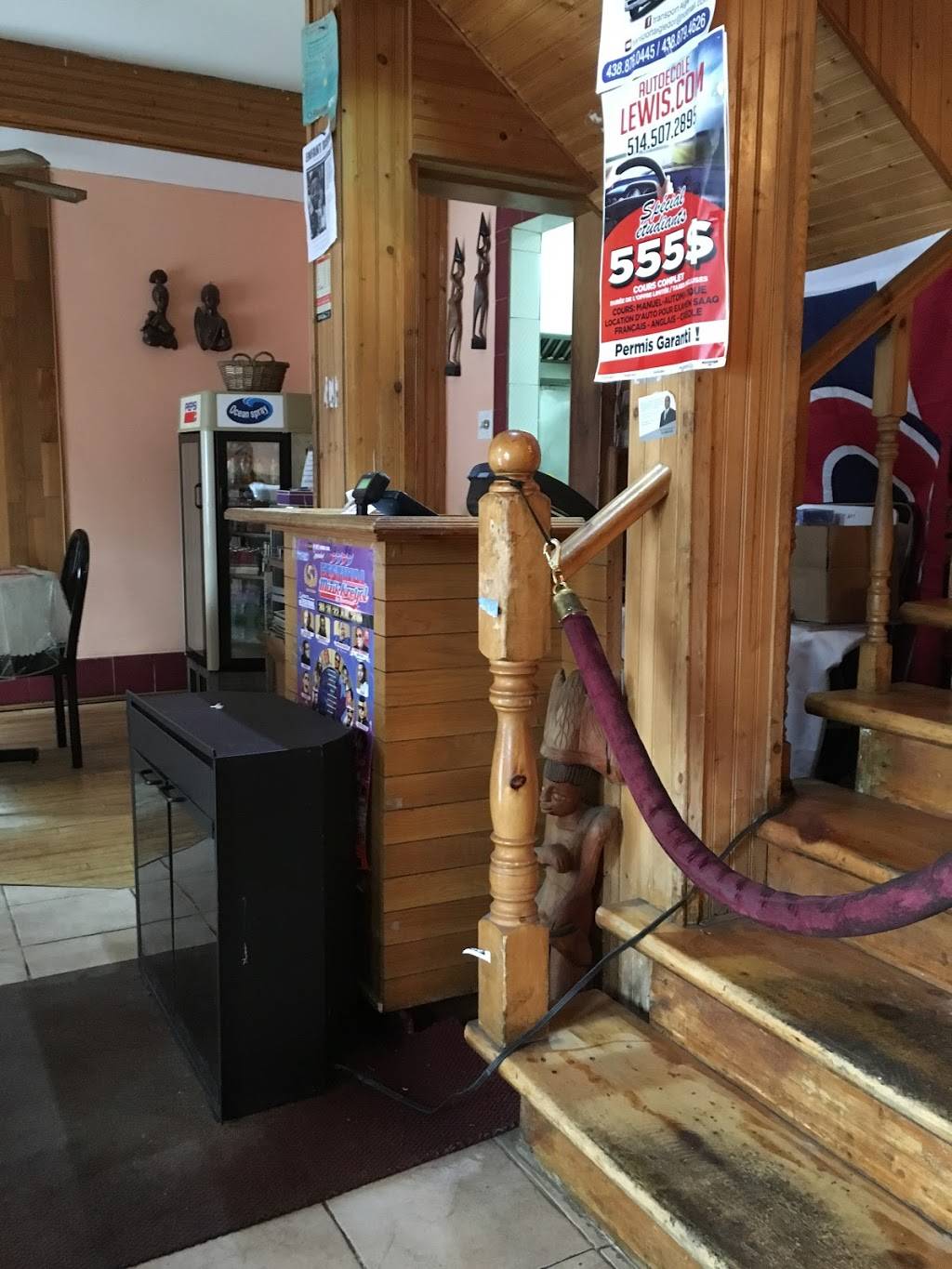 Chez Toutou Resto-bar | restaurant | 4310 Belanger Est, Montréal, QC H1T 1A7, Canada | 5147295111 OR +1 514-729-5111