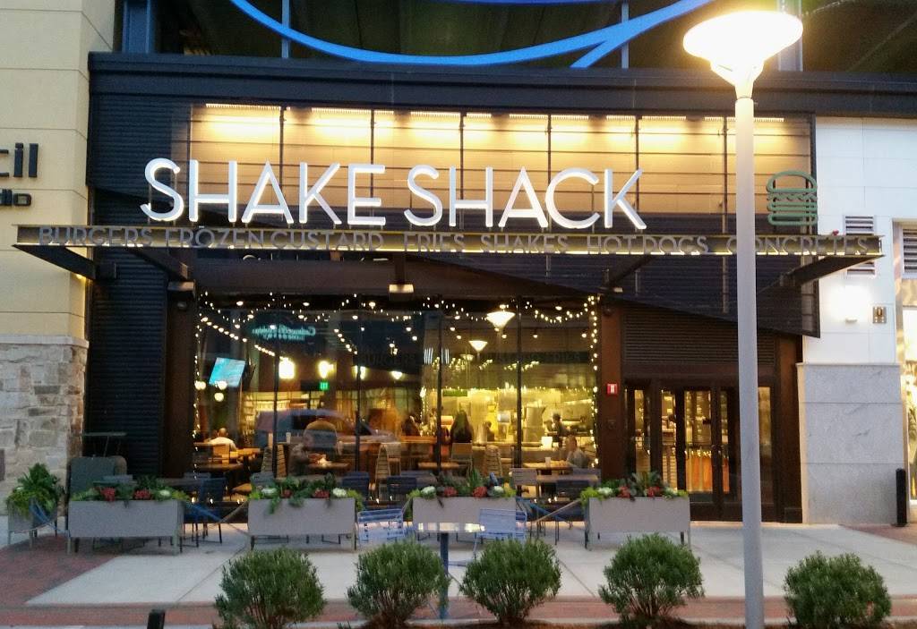 Shake Shack | restaurant | 226 Legacy Pl, Dedham, MA 02026, USA | 7814897330 OR +1 781-489-7330
