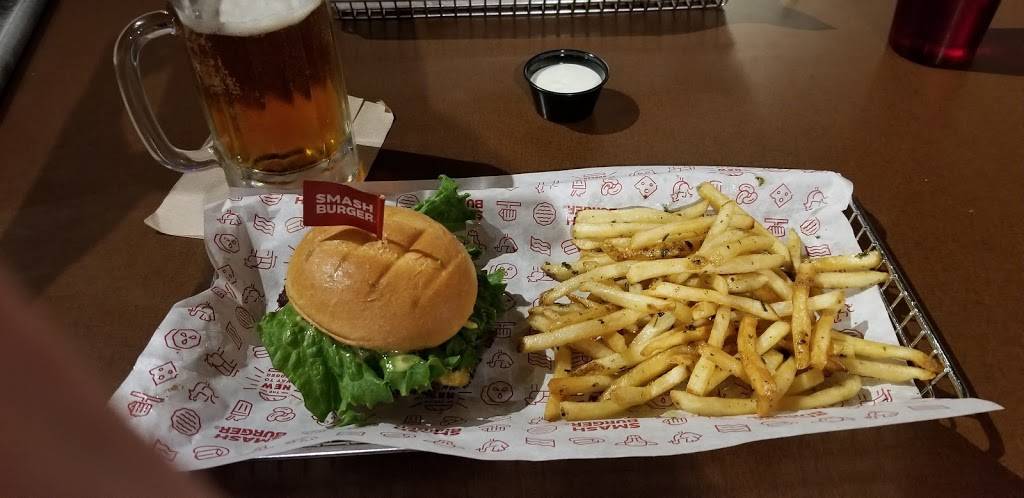 Smashburger | restaurant | 5870 W Thunderbird Rd, Glendale, AZ 85306, USA | 6024394050 OR +1 602-439-4050