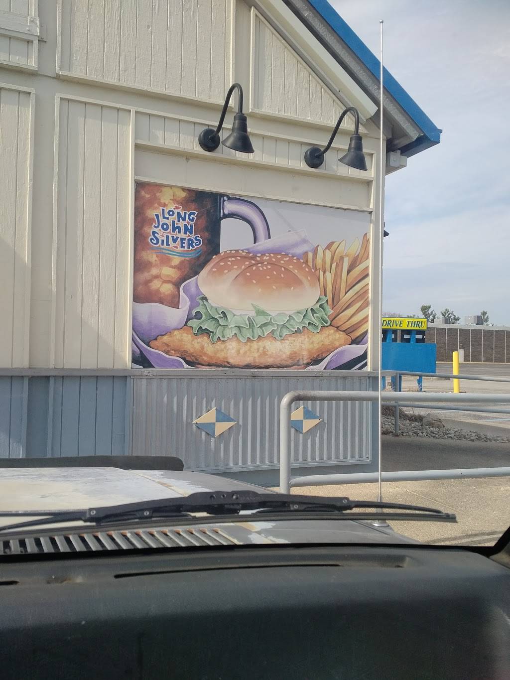 Long John Silvers | restaurant | 2000 Burton Ln, Martinsville, IN 46151, USA | 7653428139 OR +1 765-342-8139