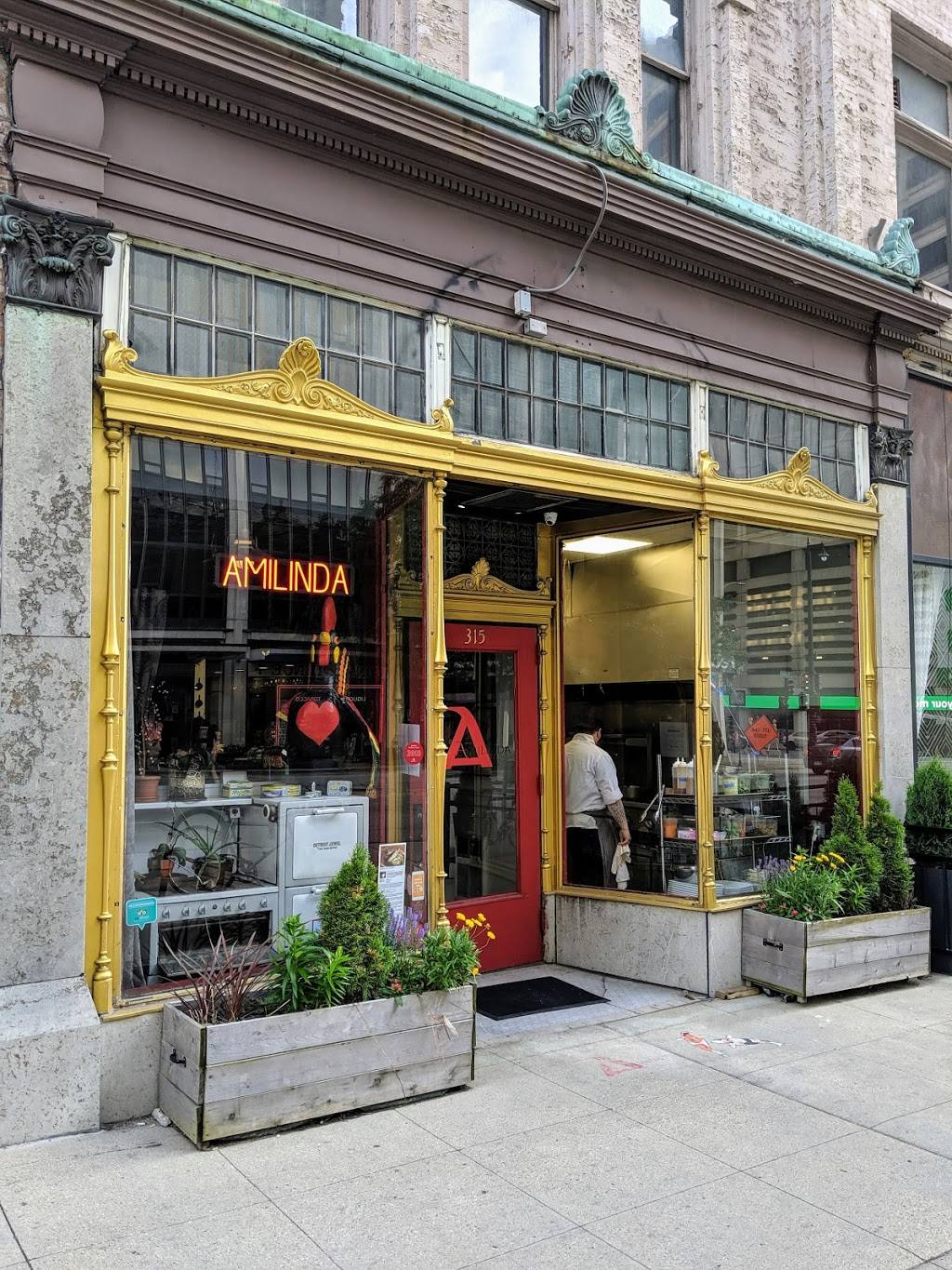 Amilinda | restaurant | 315 E Wisconsin Ave, Milwaukee, WI 53202, USA | 4143693683 OR +1 414-369-3683