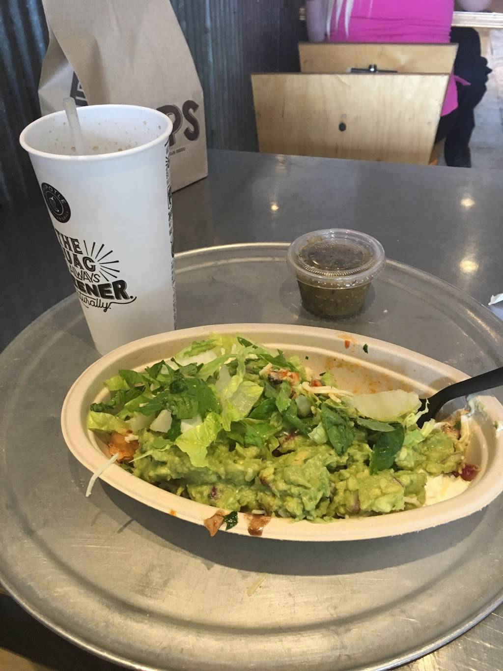 Chipotle Mexican Grill | restaurant | 1263 Simi Town Center Way Ste H2, Simi Valley, CA 93065, USA | 8055840514 OR +1 805-584-0514