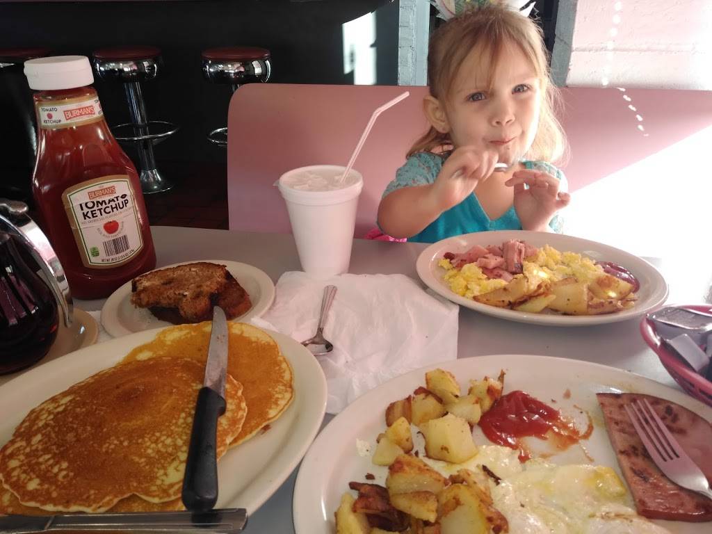 Rise & Shine Omelet Grill | restaurant | 1529 NW Cache Rd, Lawton, OK 73507, USA | 5803538150 OR +1 580-353-8150