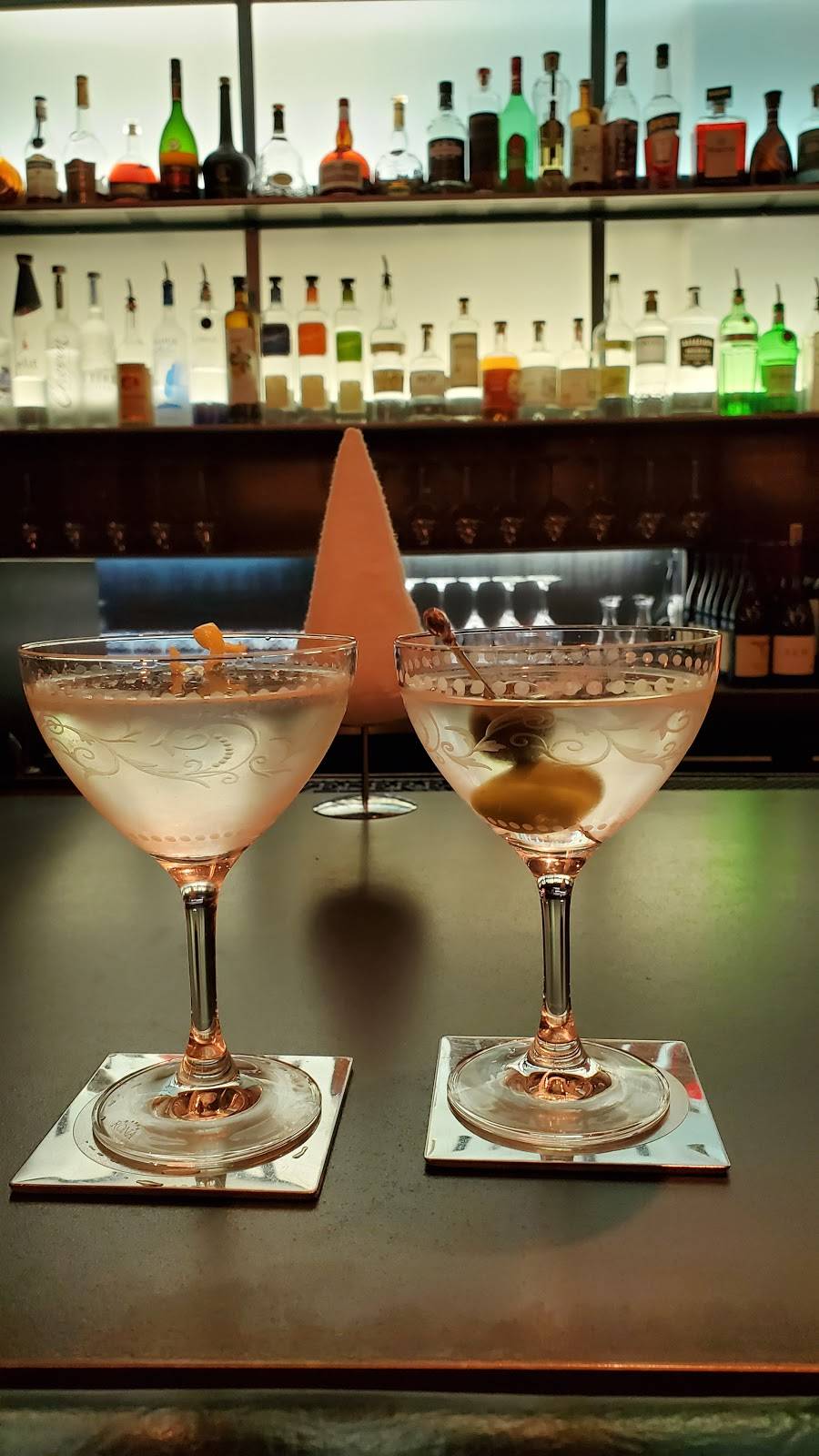 Lulous | restaurant | 1470 S Virginia St, Reno, NV 89502, USA | 7753299979 OR +1 775-329-9979