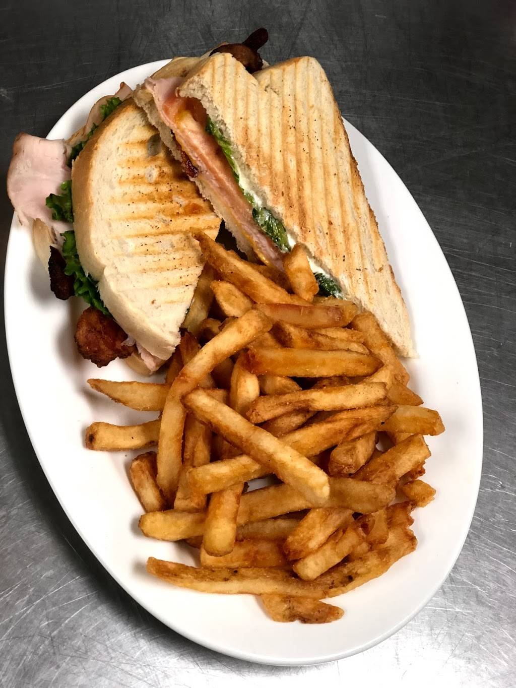 Cities Sports Bar & Grill | restaurant | 5835 Dixie Rd, Mississauga, ON L4W 4W9, Canada | 9057957775 OR +1 905-795-7775