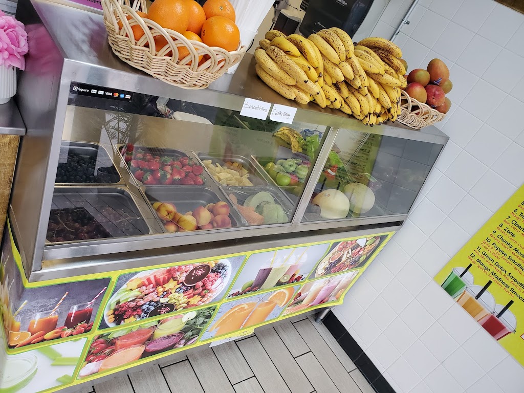 Zouq chicken and smoothies | restaurant | 200 W Oregon Ave, Philadelphia, PA 19148, USA | 2157301300 OR +1 215-730-1300