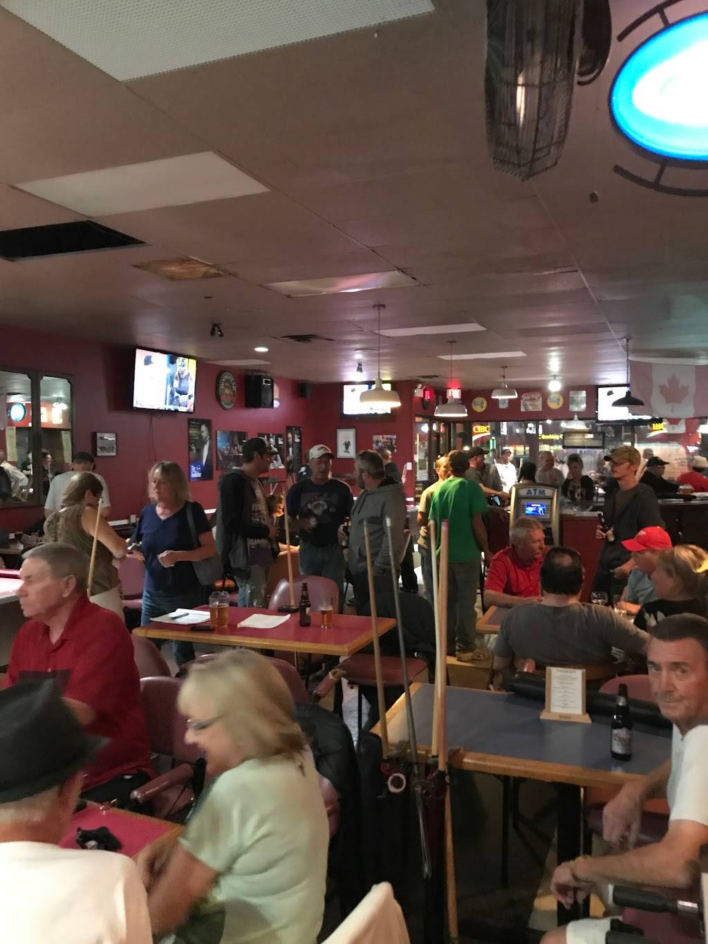 Coolers | restaurant | 558 Upper Gage Ave, Hamilton, ON L8V 4J6, Canada | 9055744664 OR +1 905-574-4664