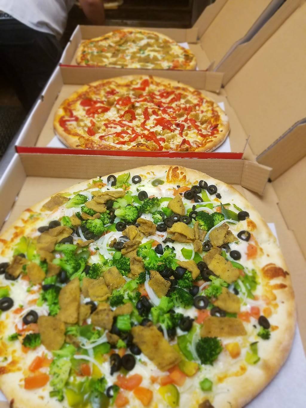 Paradise Pizza | meal delivery | 714 Main St, Oakville, CT 06779, USA | 8602746654 OR +1 860-274-6654