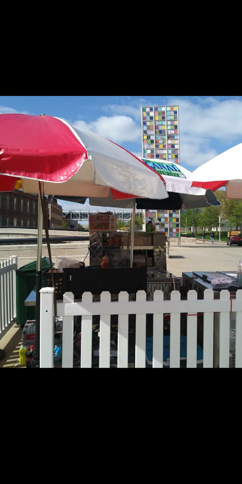 Mr. & Mrs. Hotdog stand | meal takeaway | 801 W Washington St, Indianapolis, IN 46204, USA | 3174130483 OR +1 317-413-0483