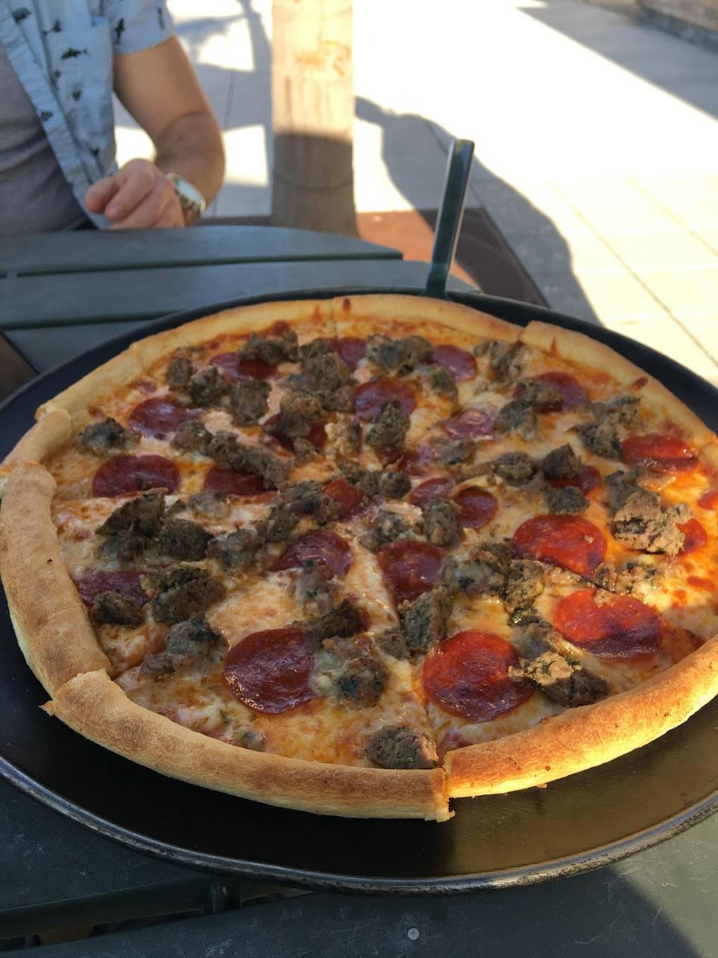 Sabatinos Sausage Deli & Pizza Co | restaurant | 406 32nd St, Newport Beach, CA 92663, USA | 9497231930 OR +1 949-723-1930