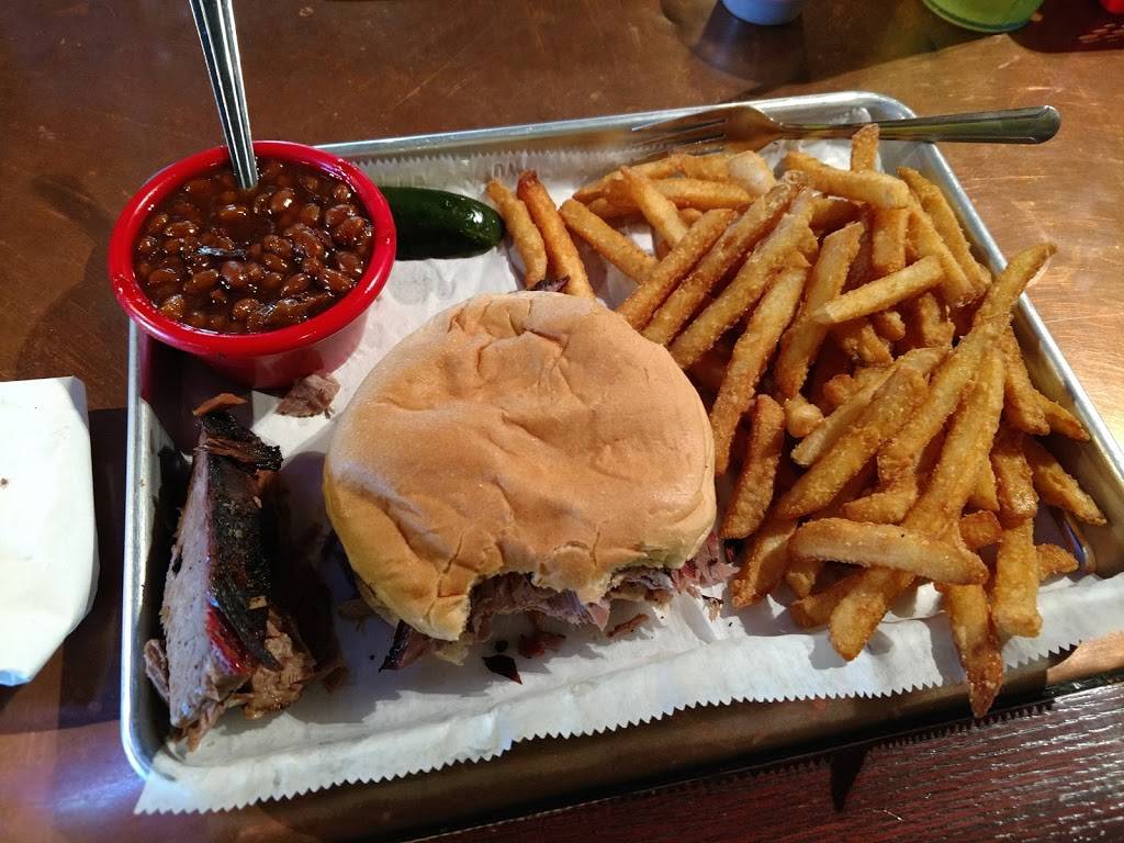 A Little BBQ Joint | restaurant | 1101 W US Hwy 24, Independence, MO 64050, USA | 8162522275 OR +1 816-252-2275