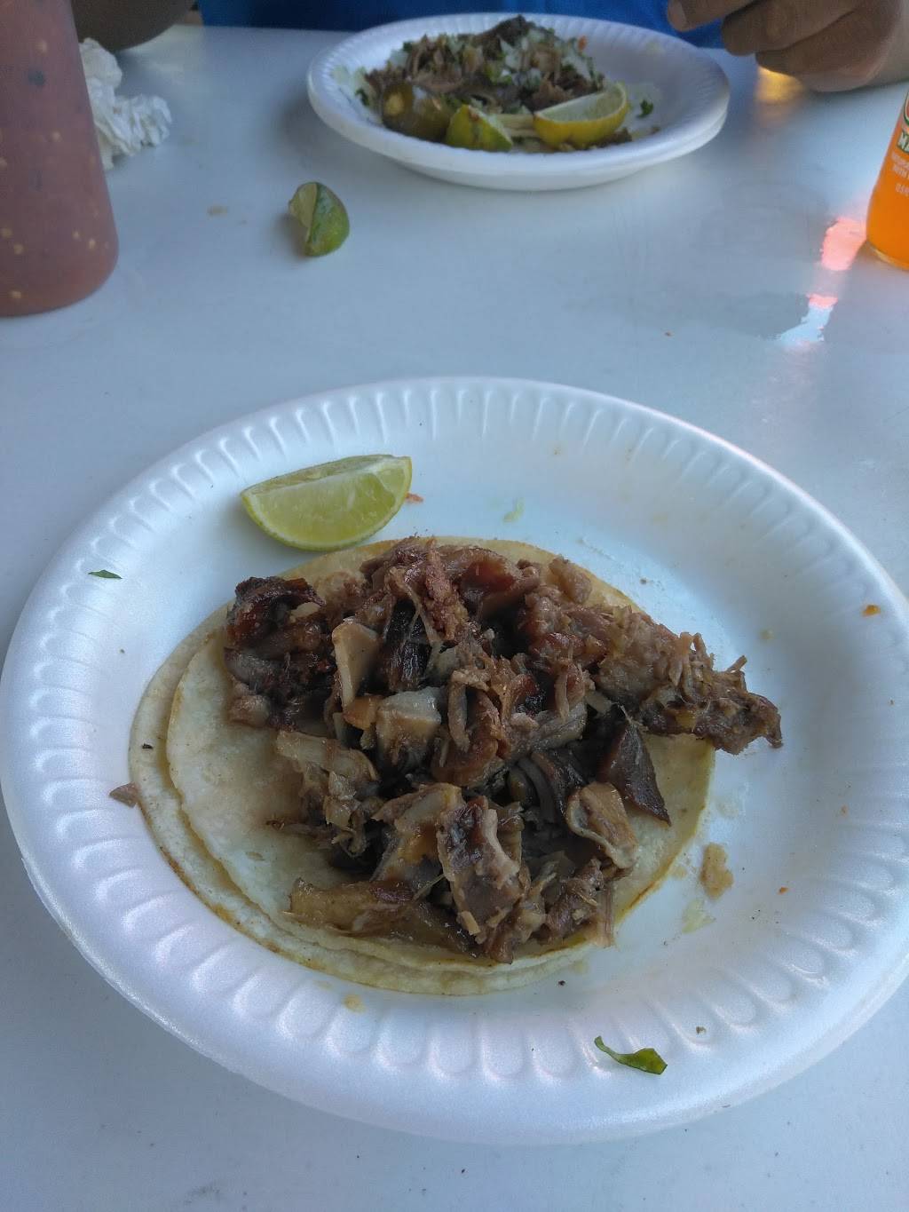 Carnitas Los 3 Puerquitos | restaurant | 981 E Vernon Ave, Los Angeles, CA 90011, USA | 3233693111 OR +1 323-369-3111