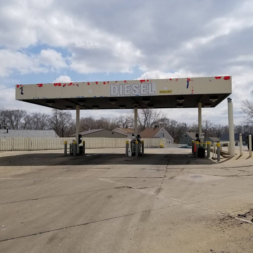 BP | restaurant | 700 US-24, Bartonville, IL 61607, USA | 3096971824 OR +1 309-697-1824