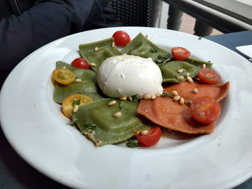 Mama Roses | restaurant | 338 E Elkhorn Ave, Estes Park, CO 80517, USA | 9705863330 OR +1 970-586-3330