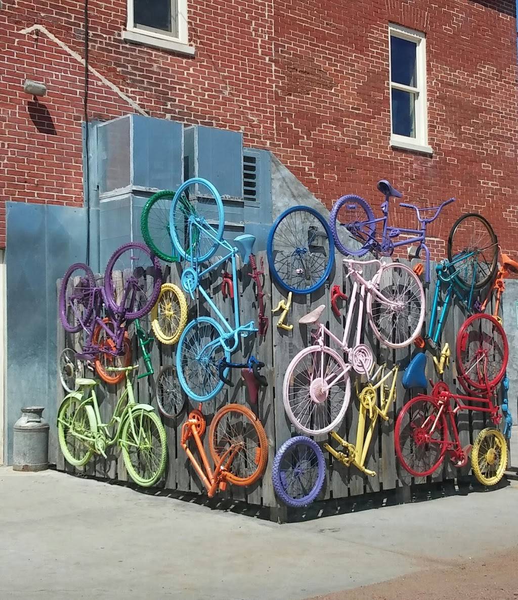 Polack Inn | restaurant | 1206 3rd St, Wausau, WI 54403, USA | 7158456184 OR +1 715-845-6184