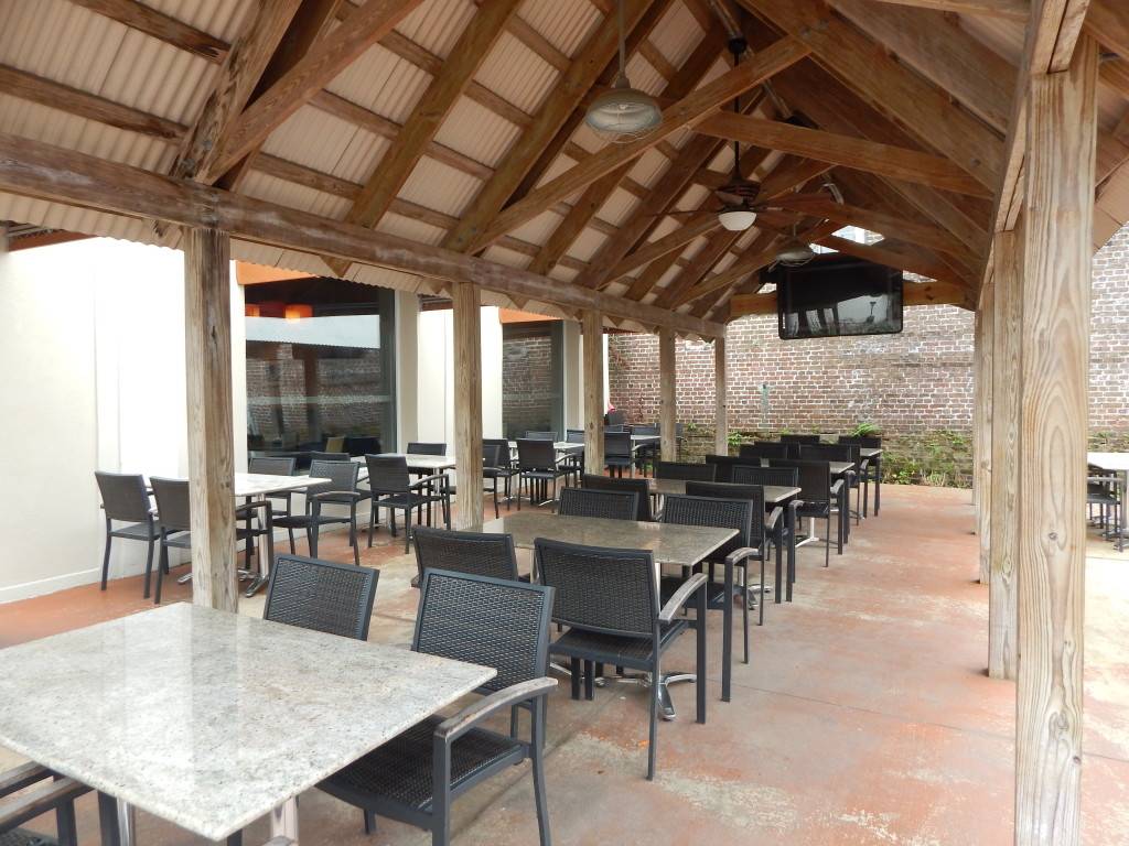 Saffron Restaurant & Bakery | restaurant | 333 E Bay St, Charleston, SC 29401, USA | 8437225588 OR +1 843-722-5588