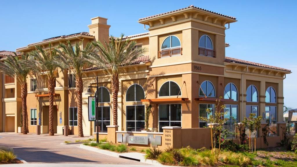 Solterra Ecoluxury Apartments at Scripps Highlands San Diego | restaurant | 9865 Erma Rd, San Diego, CA 92131, USA | 8584444500 OR +1 858-444-4500