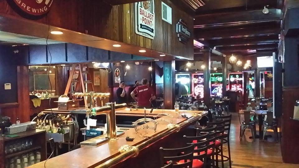 Caliente Pizza & Drafthouse | restaurant | 329 Castle Shannon Blvd, Pittsburgh, PA 15234, USA | 4123445566 OR +1 412-344-5566