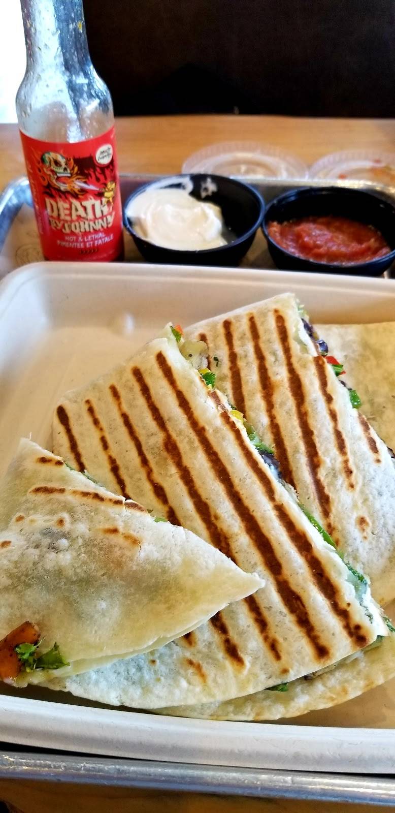 Mucho Burrito Fresh Mexican Grill | restaurant | 18267 Yonge St, East Gwillimbury, ON L9N 0A2, Canada | 9052357544 OR +1 905-235-7544